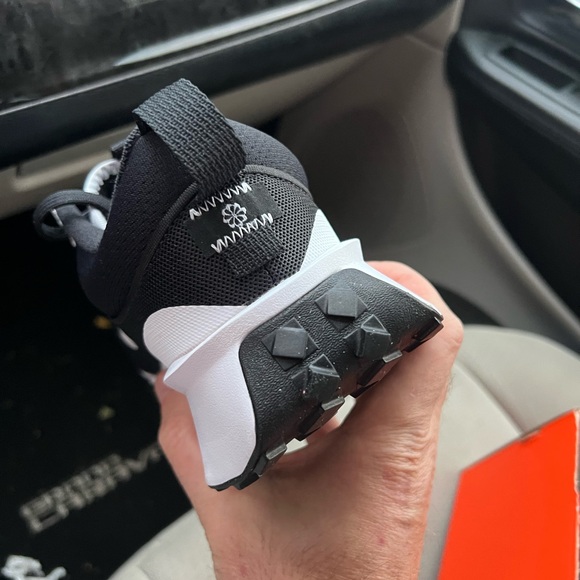 Mens nike air Diamond varsity turf (DZ0502 004) no box size 9.5 - Picture 5 of 6